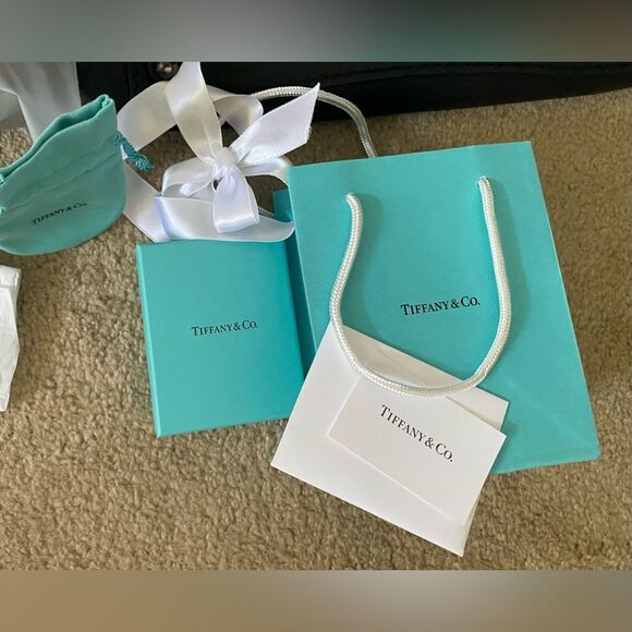 AuthTiffany & Co. cross necklace .925 with Tiffany & co. Pouch - Picture 3 of 4